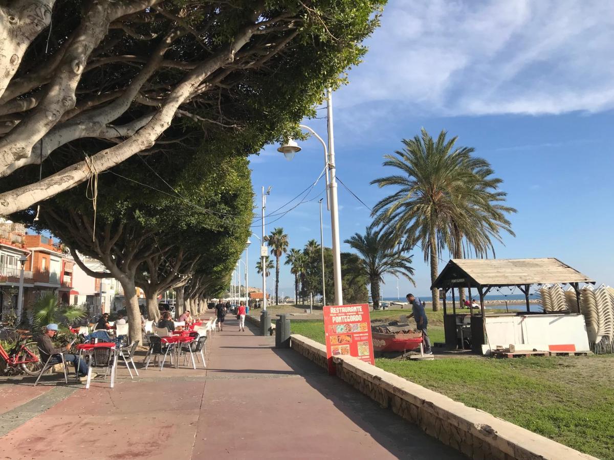 Malaga Beach House, 2 City Bikes, 2 Children'S Bikes, Wifi, Big Terrace, Bbq, Family, Childfriendly Eksteriør billede