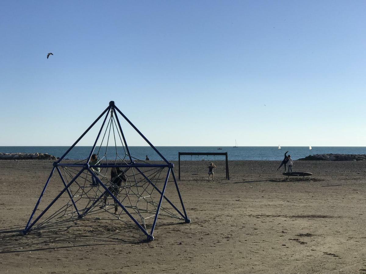 Malaga Beach House, 2 City Bikes, 2 Children'S Bikes, Wifi, Big Terrace, Bbq, Family, Childfriendly Eksteriør billede